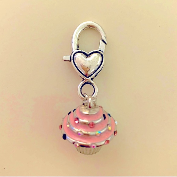 Dynamic Duo Designs Jewelry - Cupcake 🧁 Purse Charm or Zipper Pull